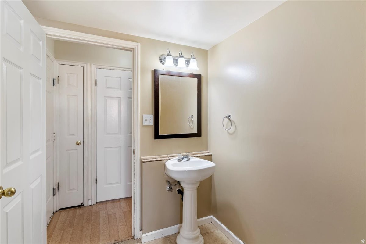 CHELSIE PARK - Residential