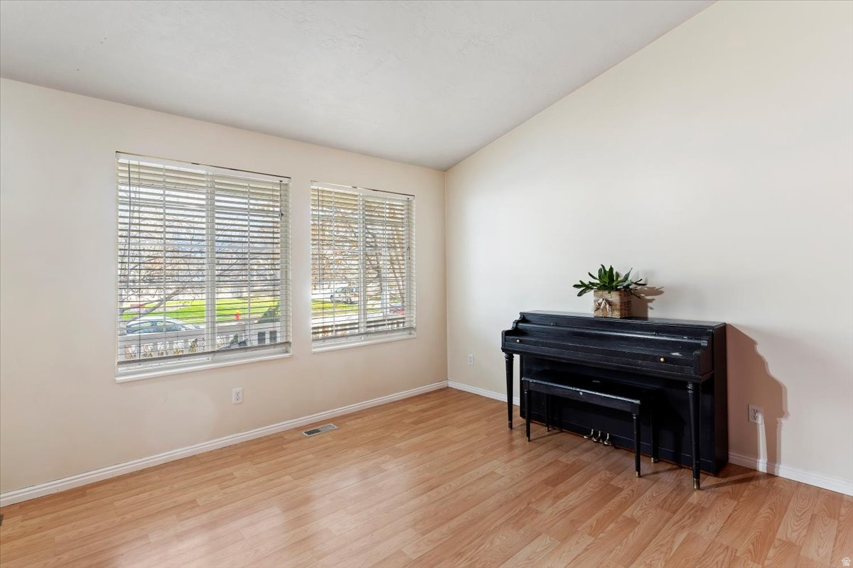 CHELSIE PARK - Residential