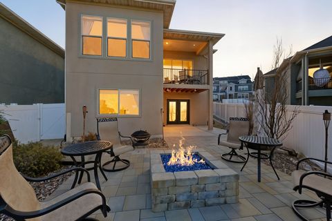 Photo of 987 E DEER ARCH LN, Draper, UT 84020 (MLS # 2149544)