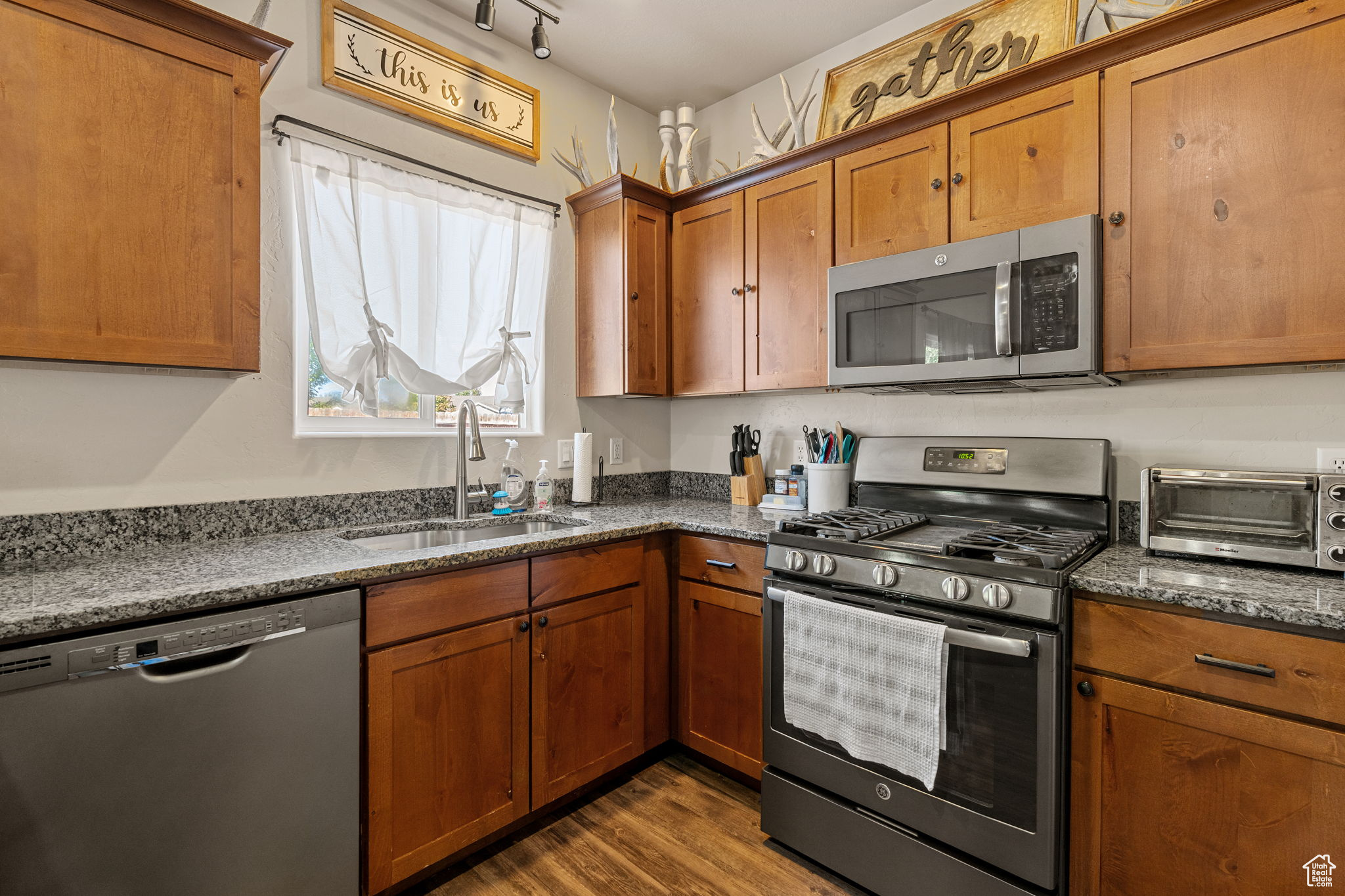 CEDAR MEADOWS SUBDIVISION - Residential