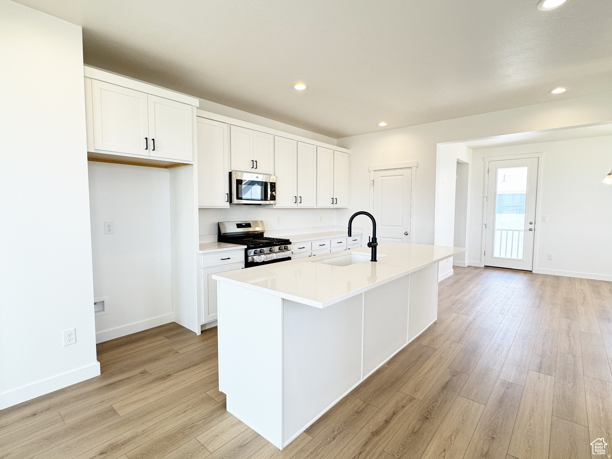 DAYBREAK - Residential