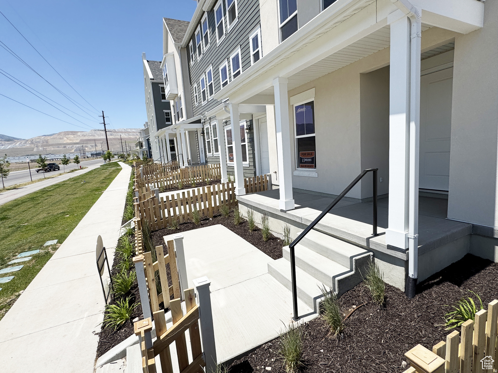 DAYBREAK - Residential