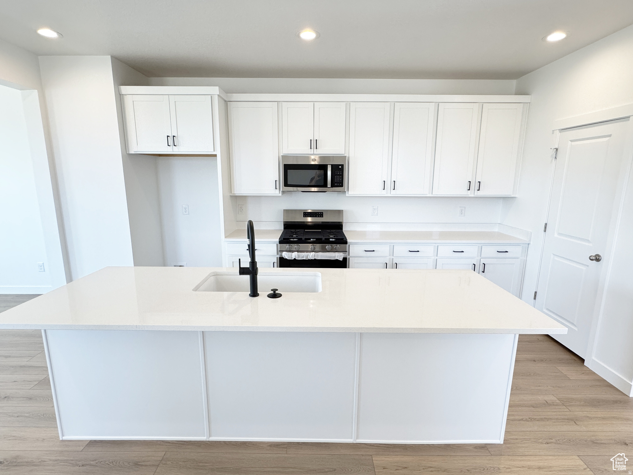 DAYBREAK - Residential