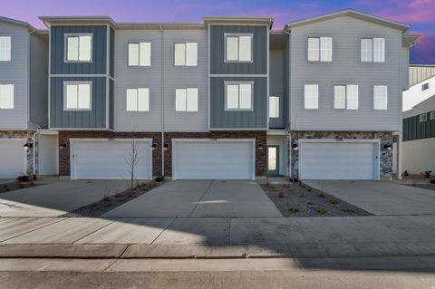 Photo of 5255 N EVERGREEN WAY #211, Eagle Mountain, UT 84005 (MLS # 2132940)
