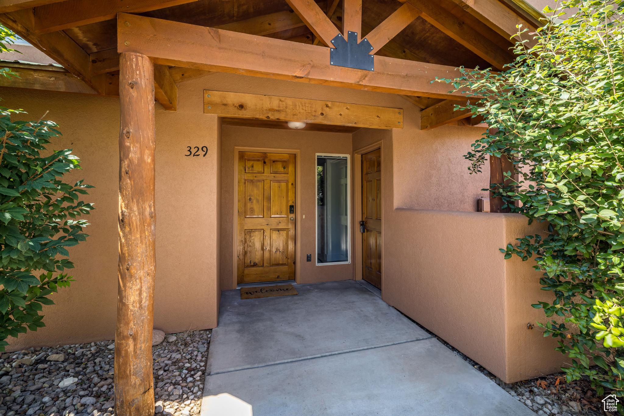 329 E PUEBLO CT S