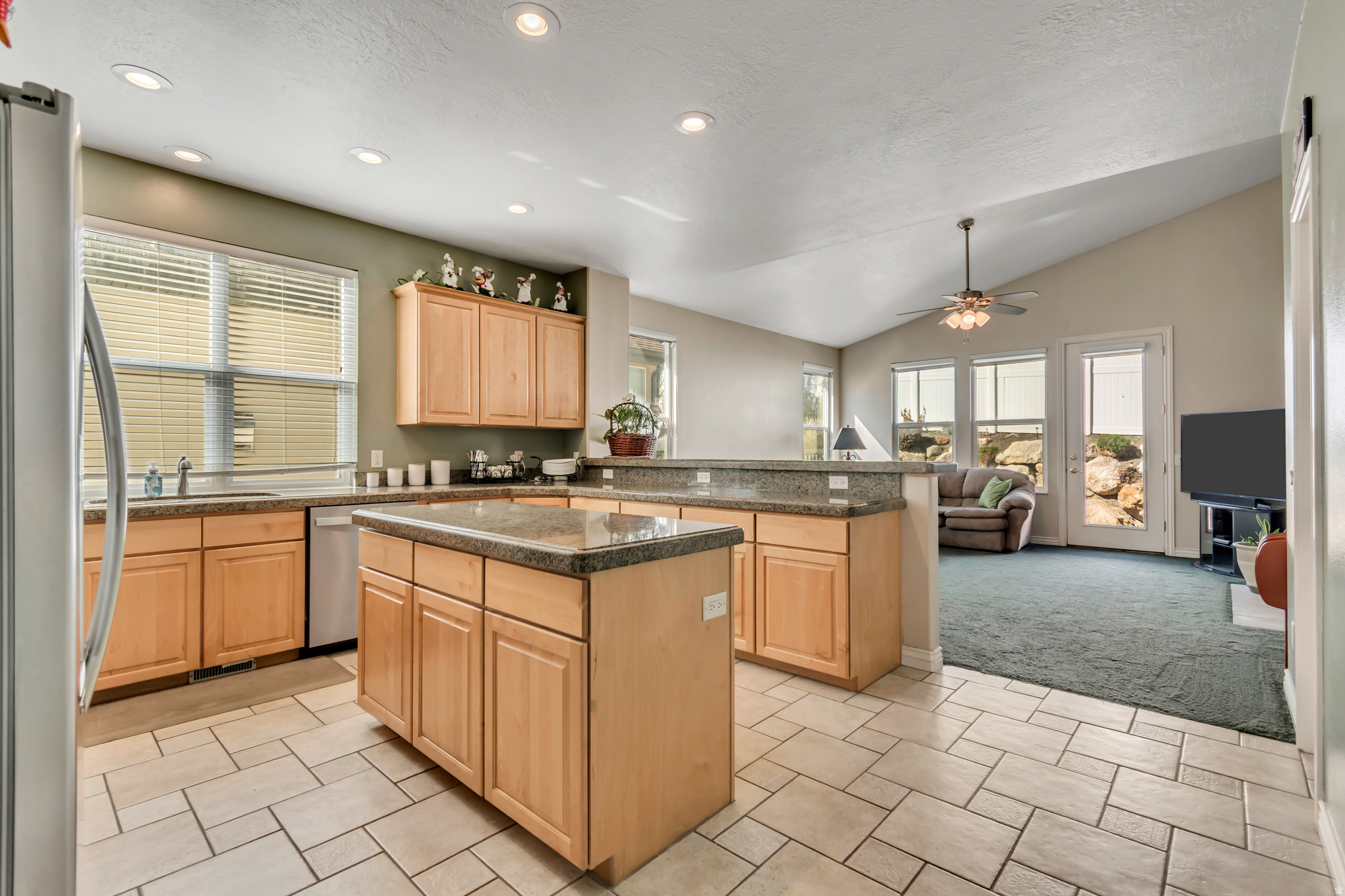 RENAISSANCE TRIMBLE - Residential