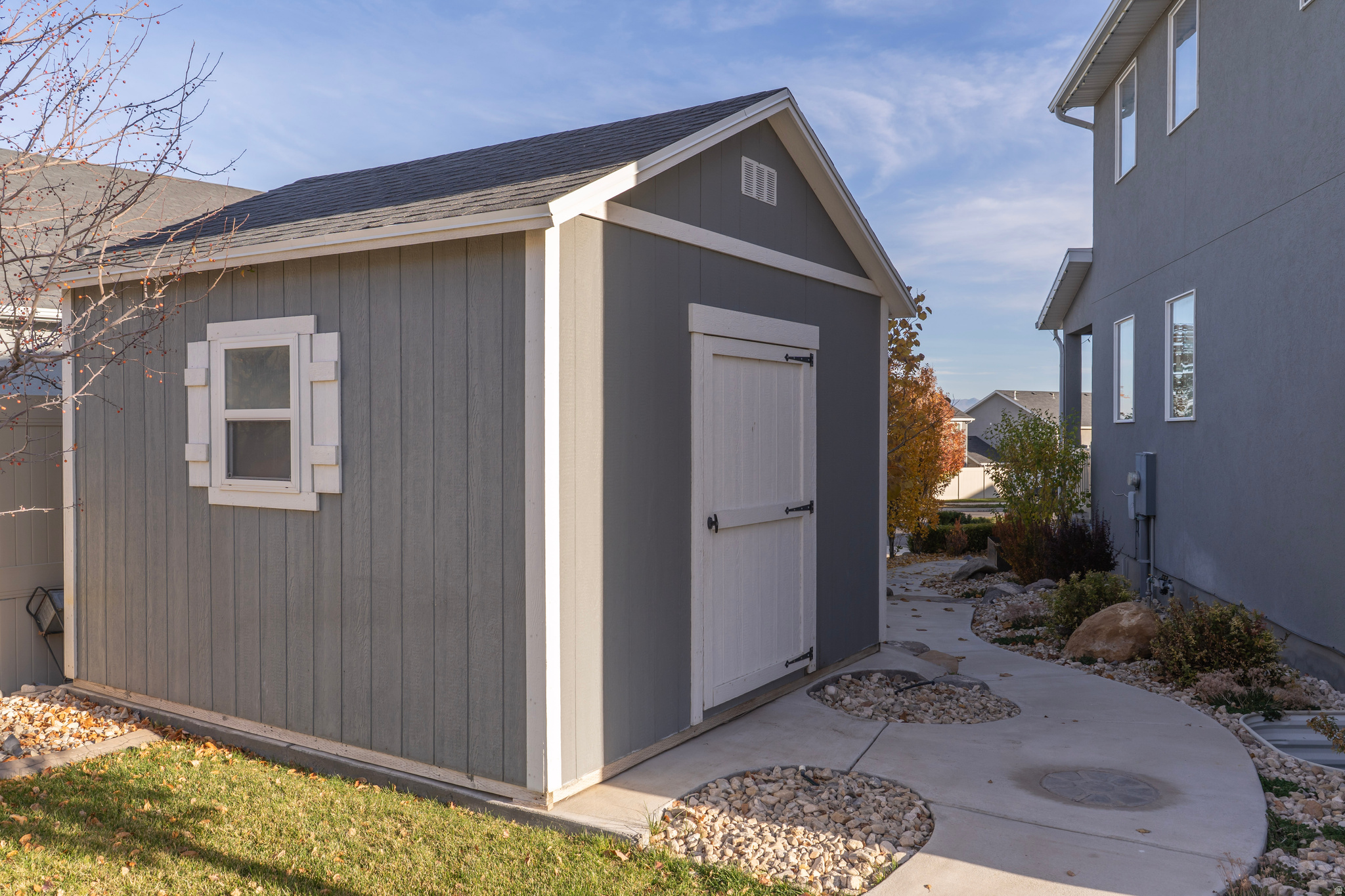 MEADOWS - Residential