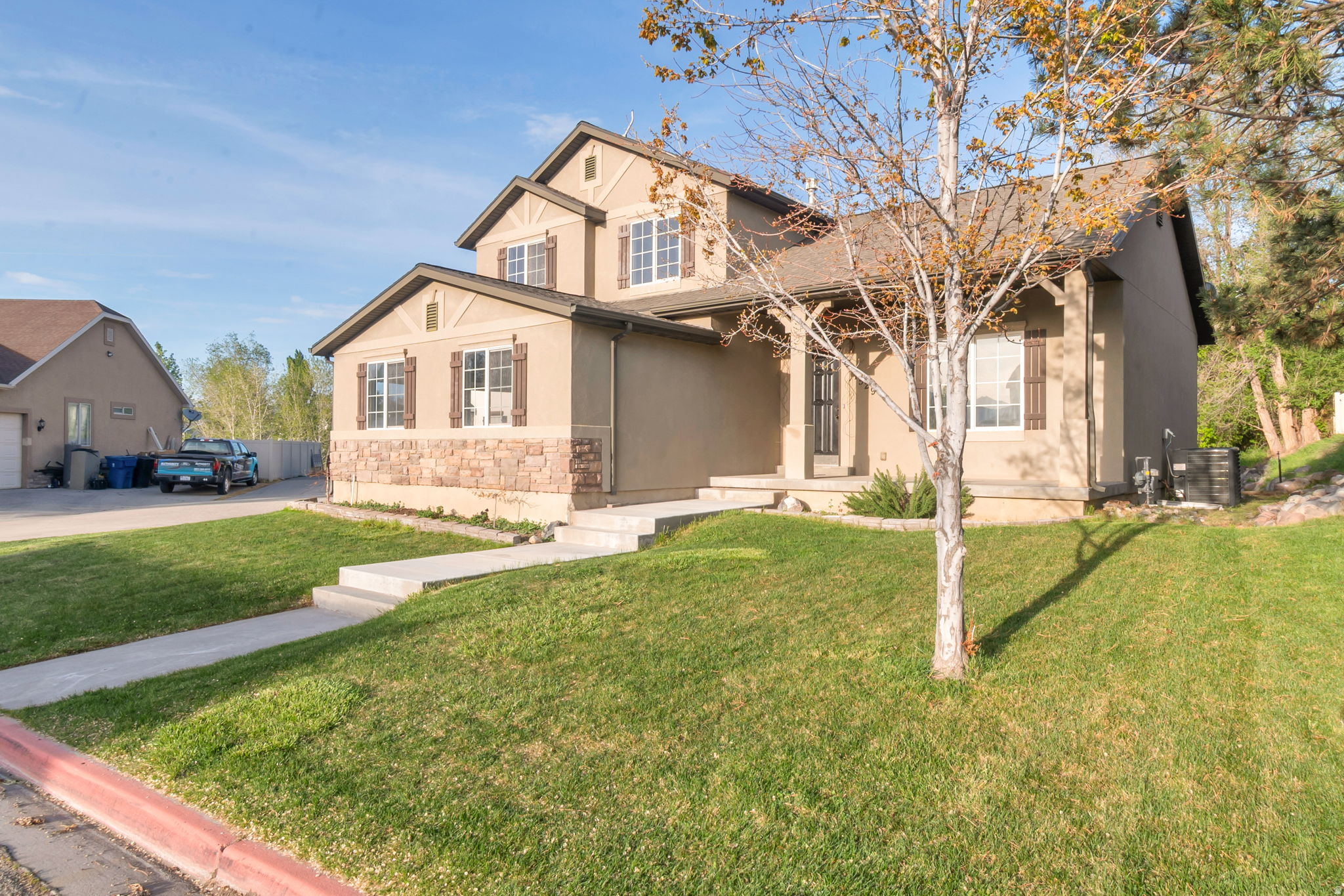 BROOKSIDE - Residential