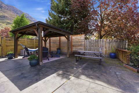 Tiny photo for 2215 N 1400 E, Provo, UT 84604 (MLS # 2151238)