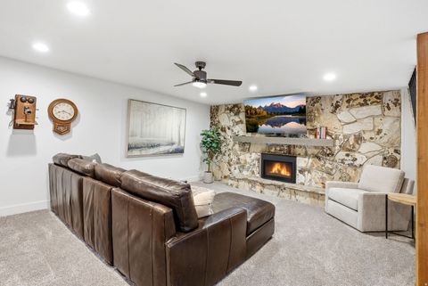 Tiny photo for 2215 N 1400 E, Provo, UT 84604 (MLS # 2151238)