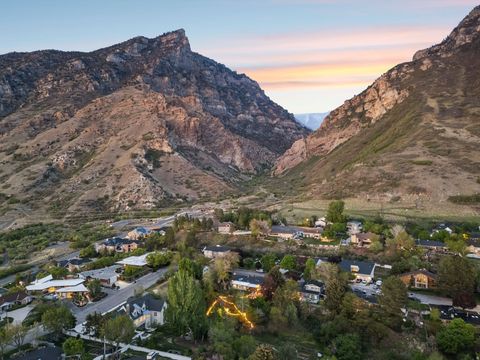 Tiny photo for 2215 N 1400 E, Provo, UT 84604 (MLS # 2151238)