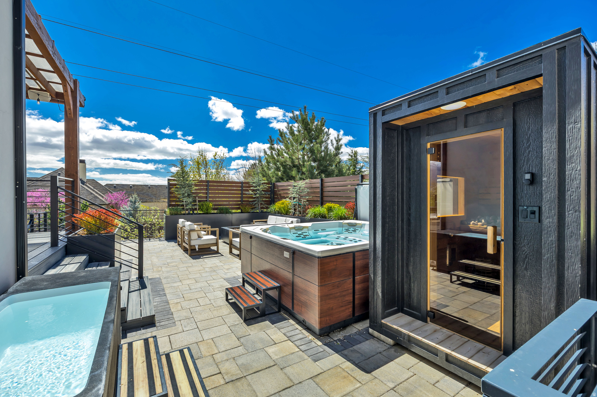 BEACON HILL - Residential