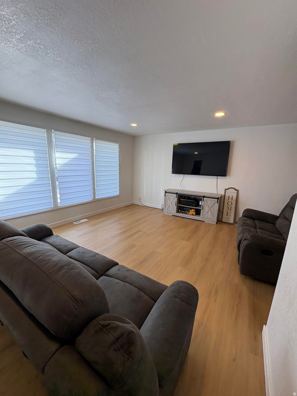 Photo of 1747 N 400 W, Sunset, UT 84015 (MLS # 2131551)