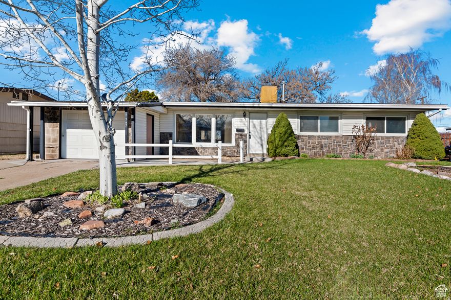 This home has been Newly remolded. In the heart of Sunset. Close to shopping, Parks and a fitness center. CHECK OUT THE EXTRA SPACE with an added on SUNROOM!