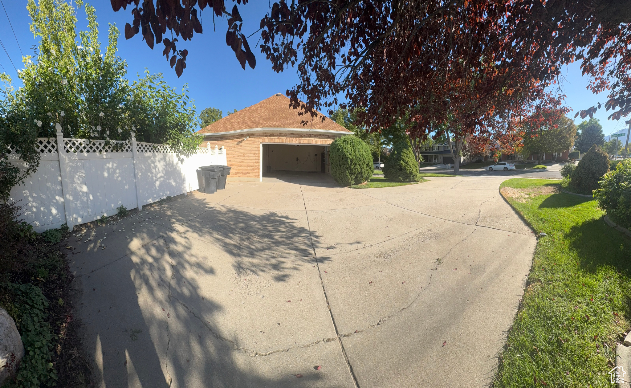 MEADOWS - Residential