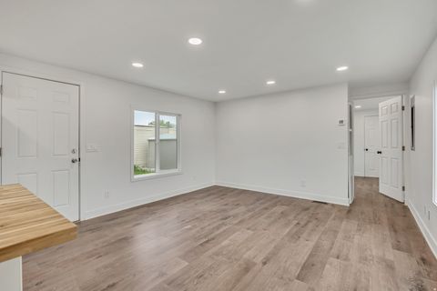 Tiny photo for 333 CHILDS AVE #B3, Ogden, UT 84404 (MLS # 2151557)