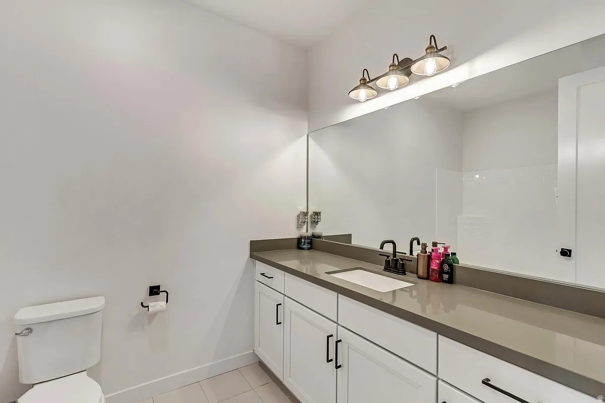 MARINA VILLAGE- DAYBREAK - Residential