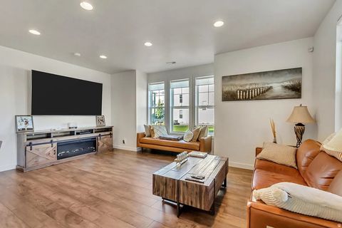 Tiny photo for 11207 S KESTREL RISE RD, South Jordan, UT 84009 (MLS # 2138250)