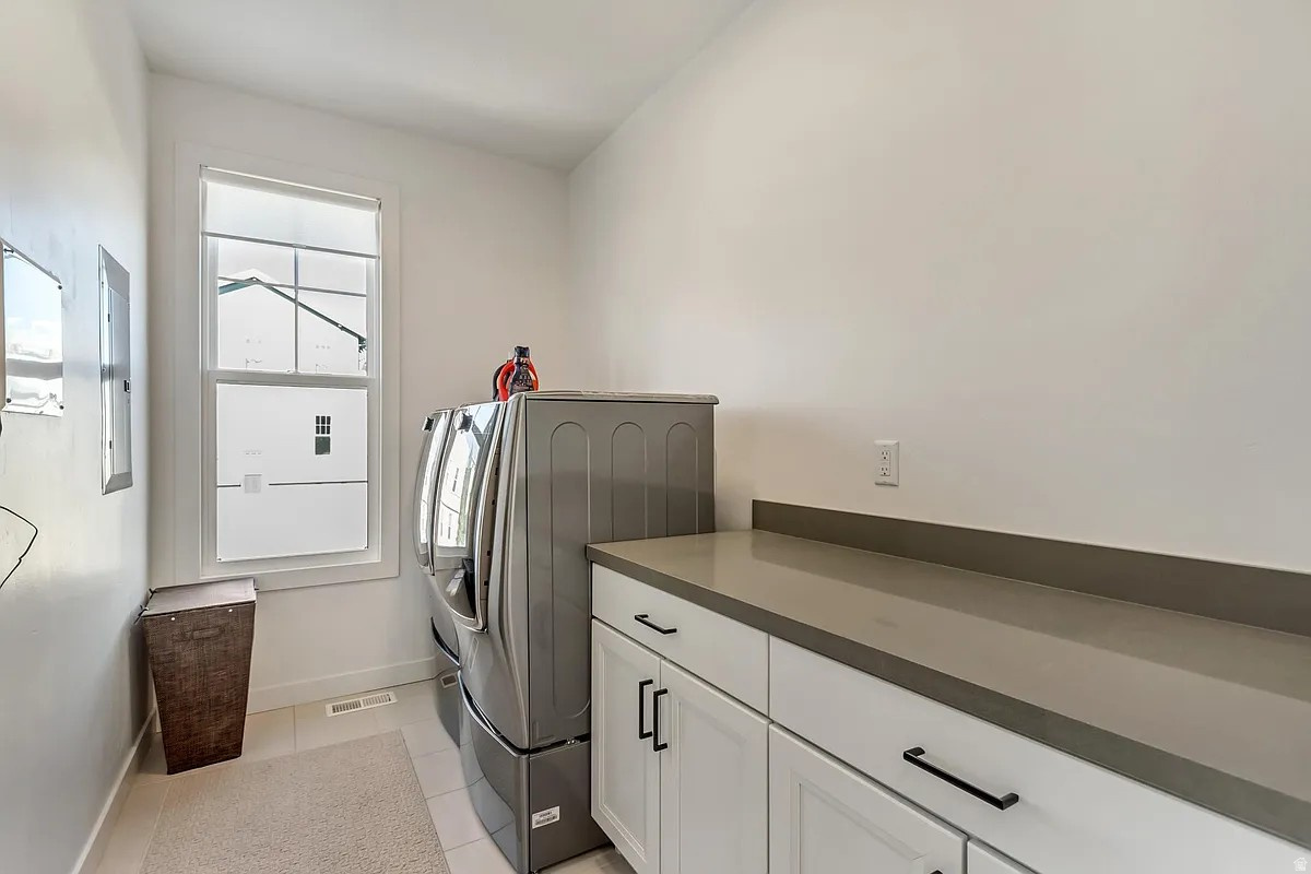 MARINA VILLAGE- DAYBREAK - Residential