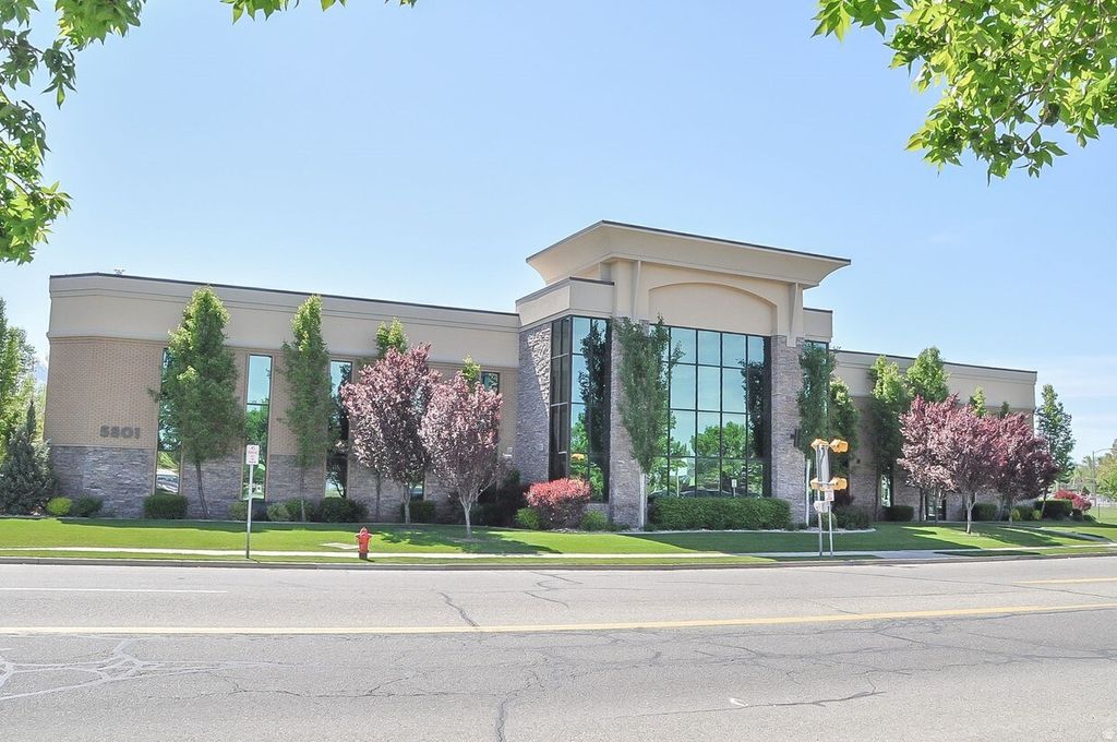 Photo of 5801 S FASHION BLVD #200, Murray, UT 84107 (MLS # 2153880)