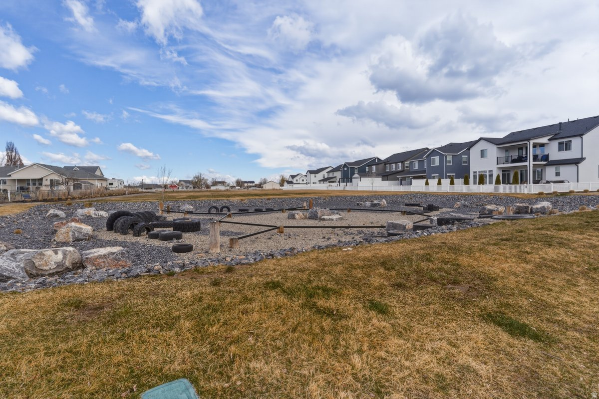 PARKVIEW AT SHORELINE - Residential