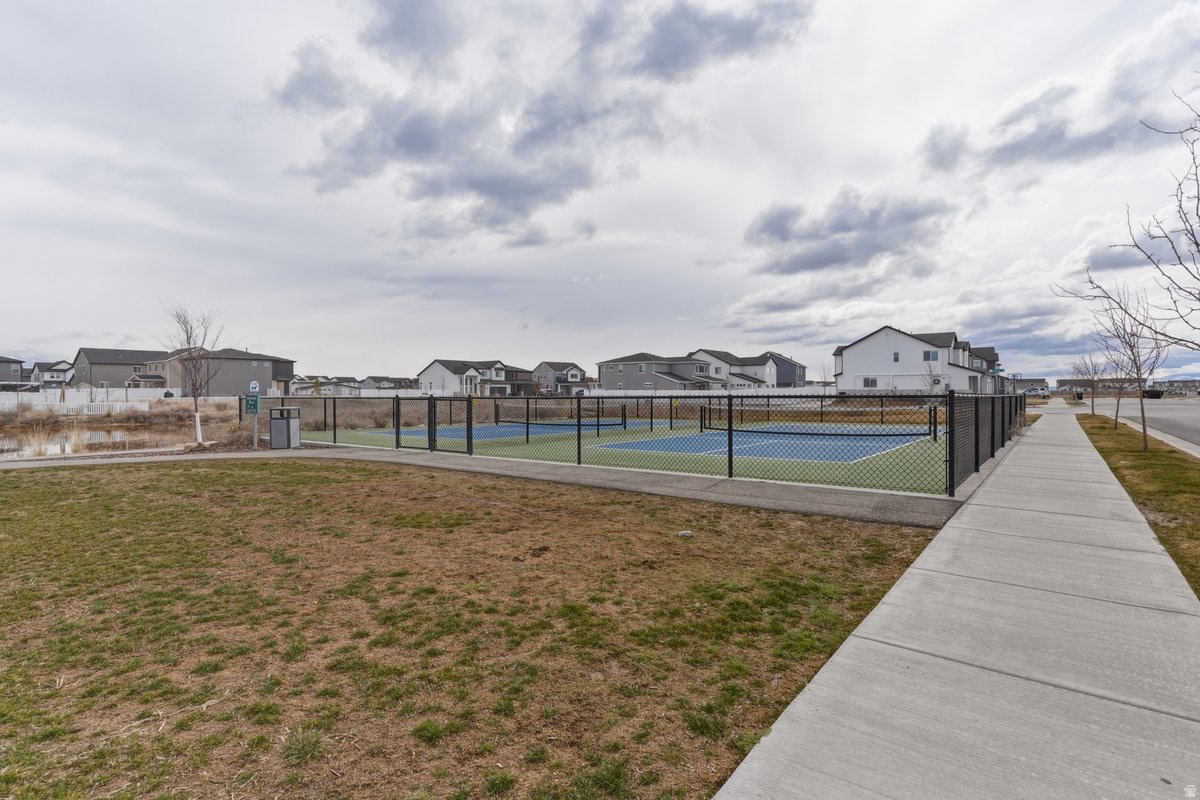 PARKVIEW AT SHORELINE - Residential