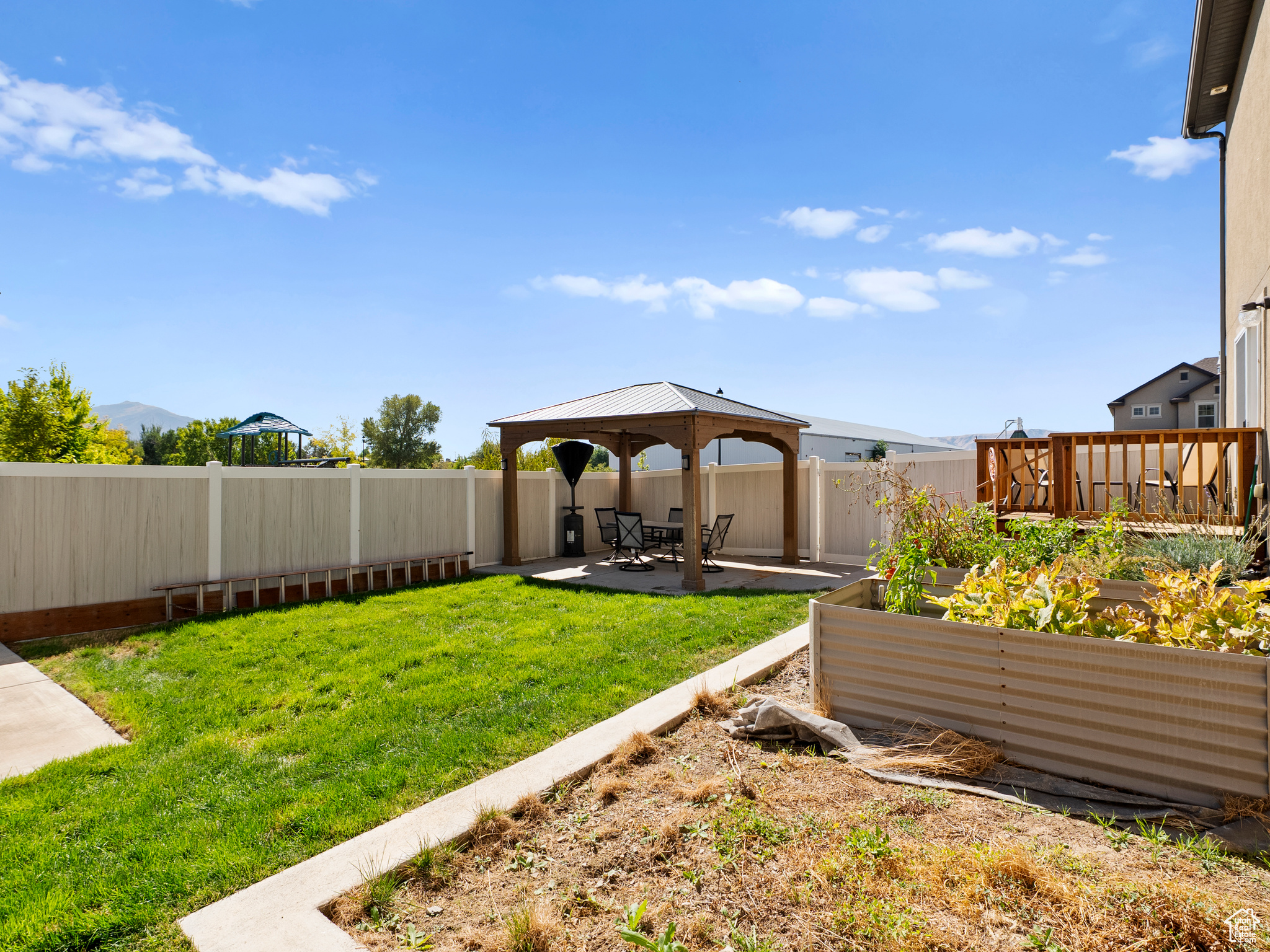 SPANISH FIELDS - Residential