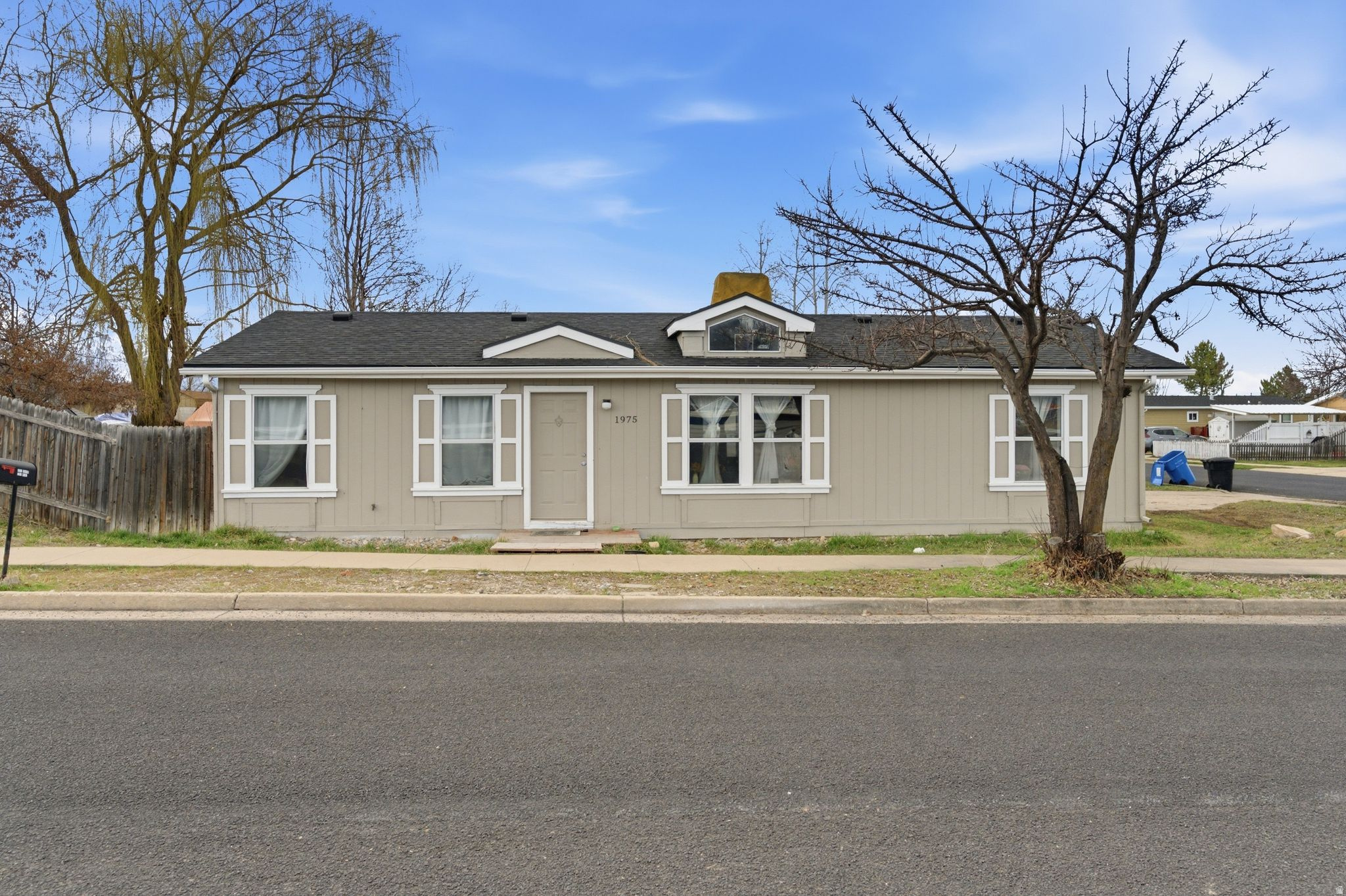 SPRING CREEK - Residential