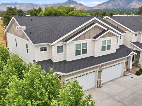 Photo of 1303 E WEYBURN LN, Holladay, UT 84117 (MLS # 2180744)