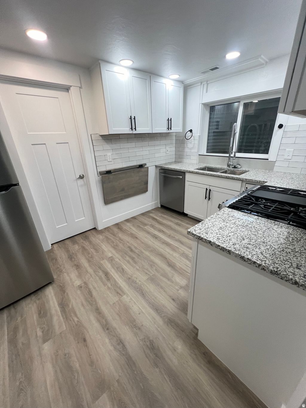 Photo of 1872 E CRESTHILL DR S #BSMT, Holladay, UT 84117 (MLS # 2141948)