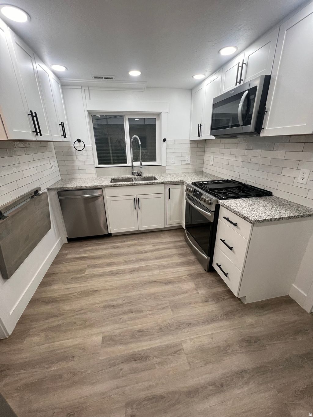 Photo of 1872 E CRESTHILL DR S #BSMT, Holladay, UT 84117 (MLS # 2141948)