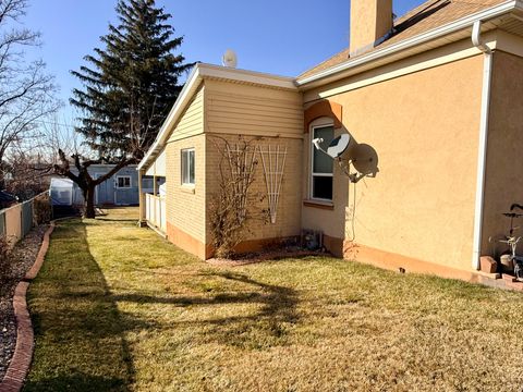 Tiny photo for 345 N 400 E, Bountiful, UT 84010 (MLS # 2135383)