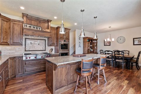 Tiny photo for 364 W 3000 S, Daniel, UT 84032 (MLS # 2147850)