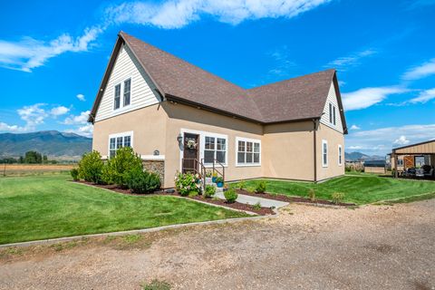 Tiny photo for 364 W 3000 S, Daniel, UT 84032 (MLS # 2147850)