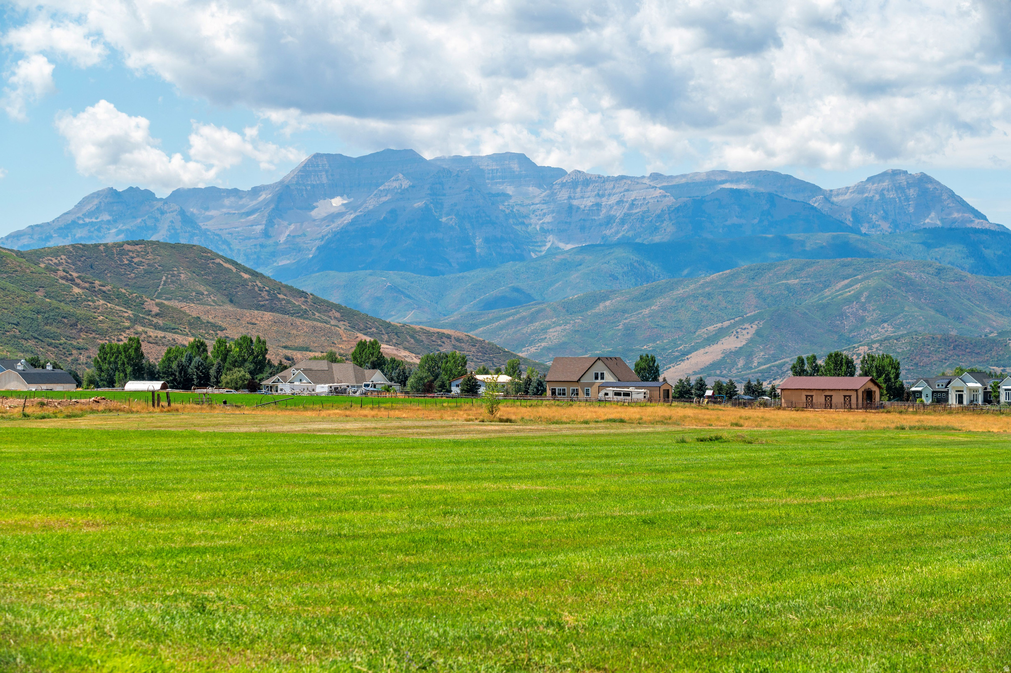 THREE FARM ESTATES - Residential