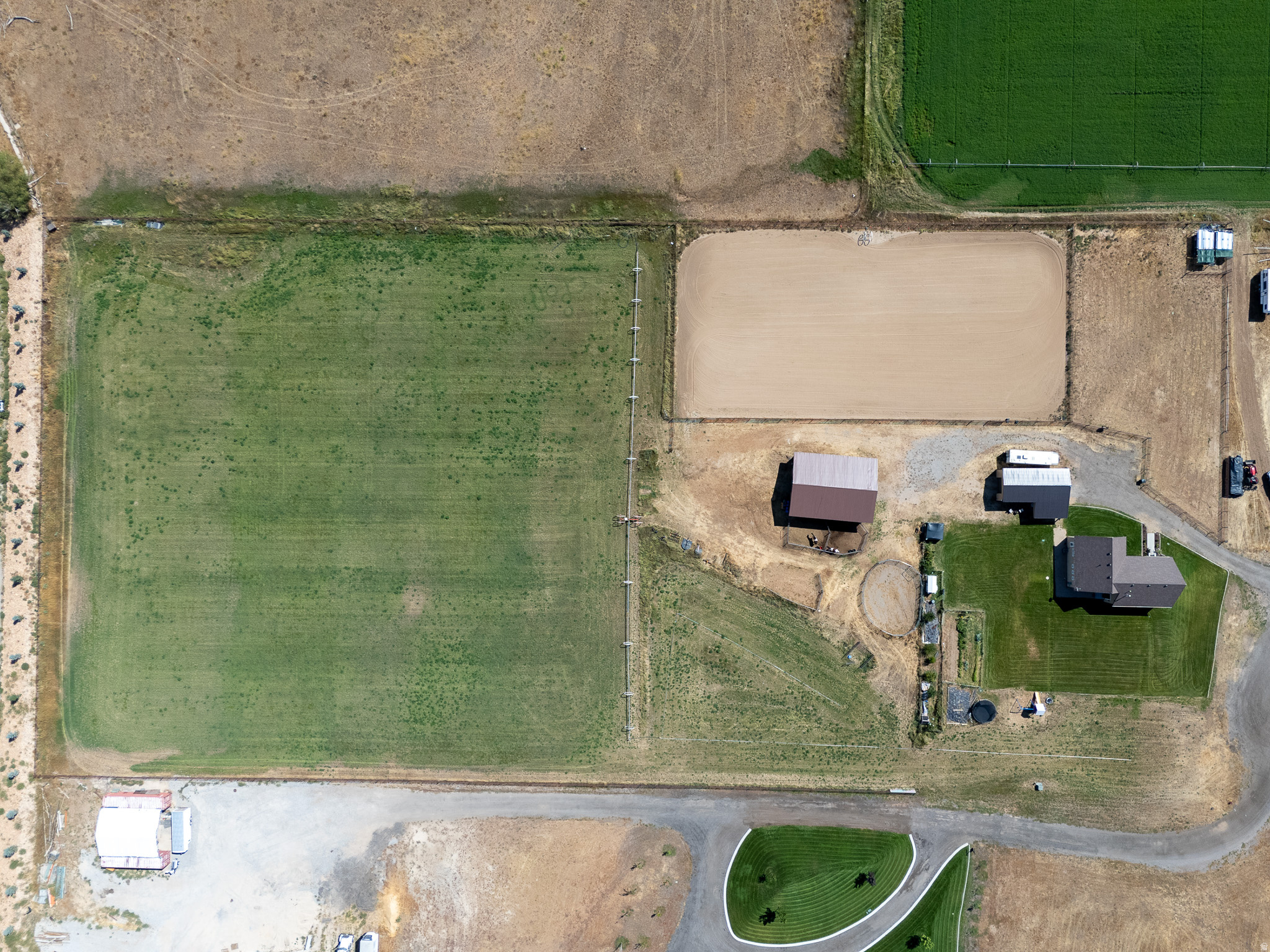 THREE FARM ESTATES - Residential