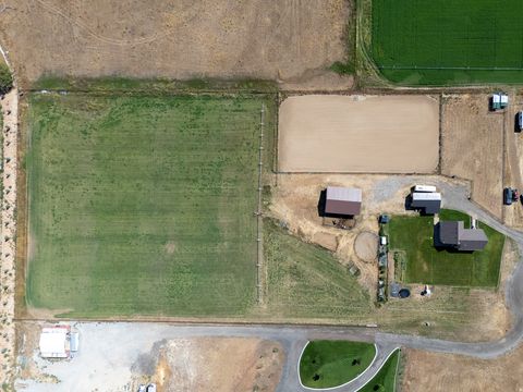 Tiny photo for 364 W 3000 S, Daniel, UT 84032 (MLS # 2147850)