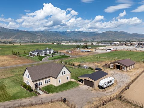 Photo of 364 W 3000 S, Daniel, UT 84032 (MLS # 2147850)