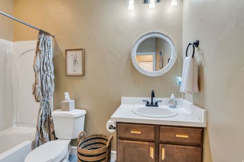 Tiny photo for 10706 S TOPVIEW RD, South Jordan, UT 84009 (MLS # 2147472)