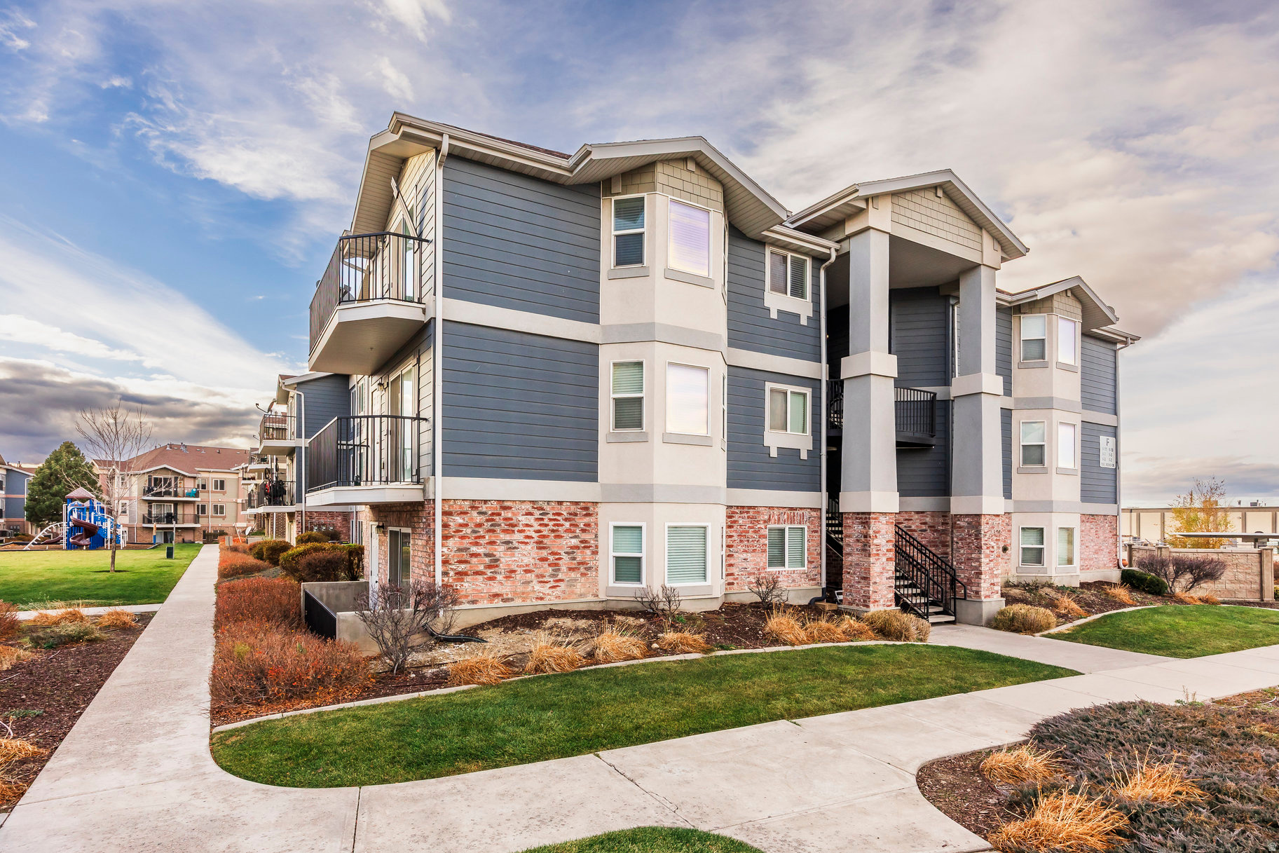 EAST TOWN VILLAGE - Residential