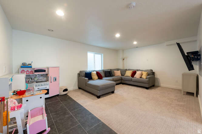 SOUTH HILLS - Residential