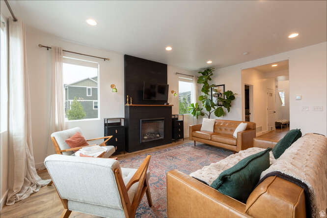 SOUTH HILLS - Residential