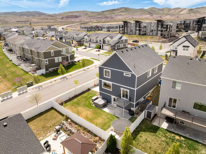 SOUTH HILLS - Residential