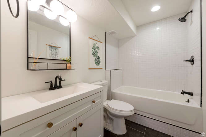 SOUTH HILLS - Residential