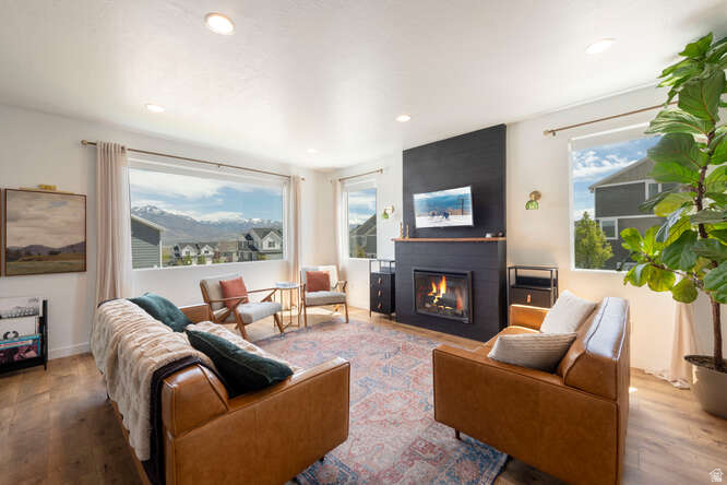 SOUTH HILLS - Residential