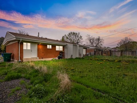 Tiny photo for 524 N 900 E, Lehi, UT 84043 (MLS # 2148117)