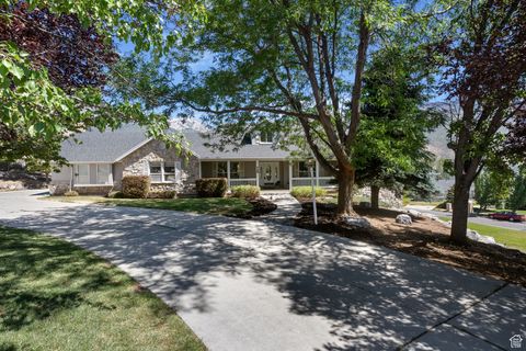 Tiny photo for 760 N EAGLE VIEW DR. Dr, Alpine, UT 84004 (MLS # 2106153)