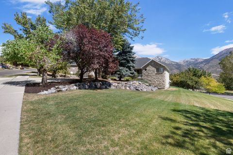 Tiny photo for 760 N EAGLE VIEW DR. Dr, Alpine, UT 84004 (MLS # 2106153)