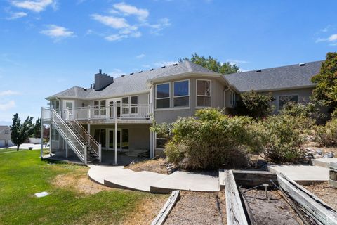 Tiny photo for 760 N EAGLE VIEW DR. Dr, Alpine, UT 84004 (MLS # 2106153)