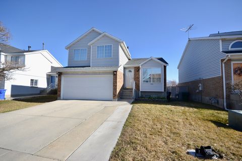 Photo of 7943 S LINTON DR, West Jordan, UT 84088 (MLS # 2135386)